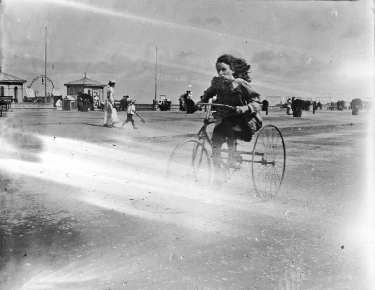 Everyday Life in Dublin, Ireland at the Turn of the 20th Century