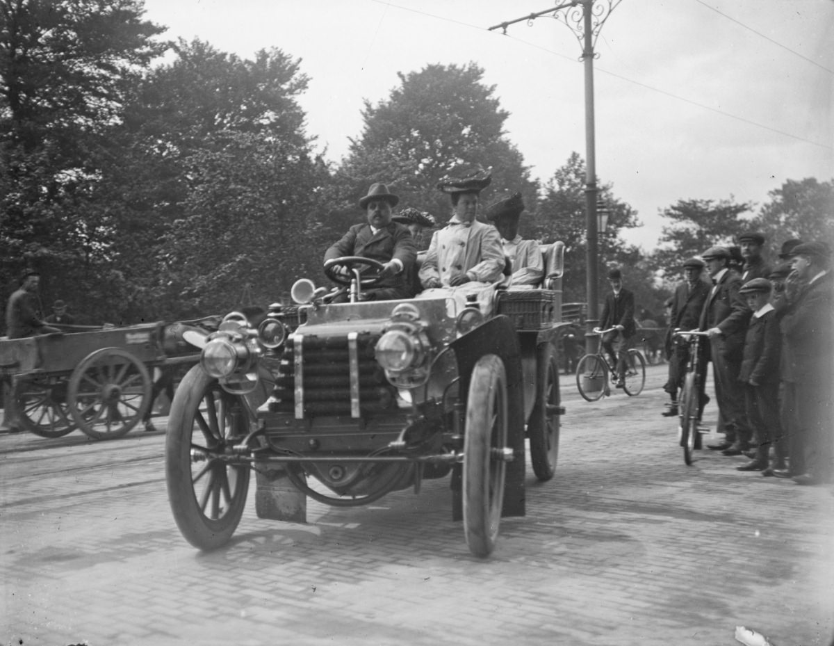 Everyday Life in Dublin, Ireland at the Turn of the 20th Century