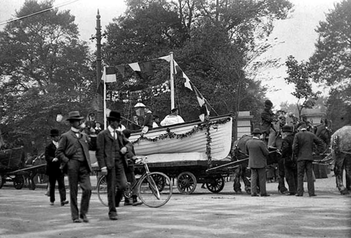 Everyday Life in Dublin, Ireland at the Turn of the 20th Century