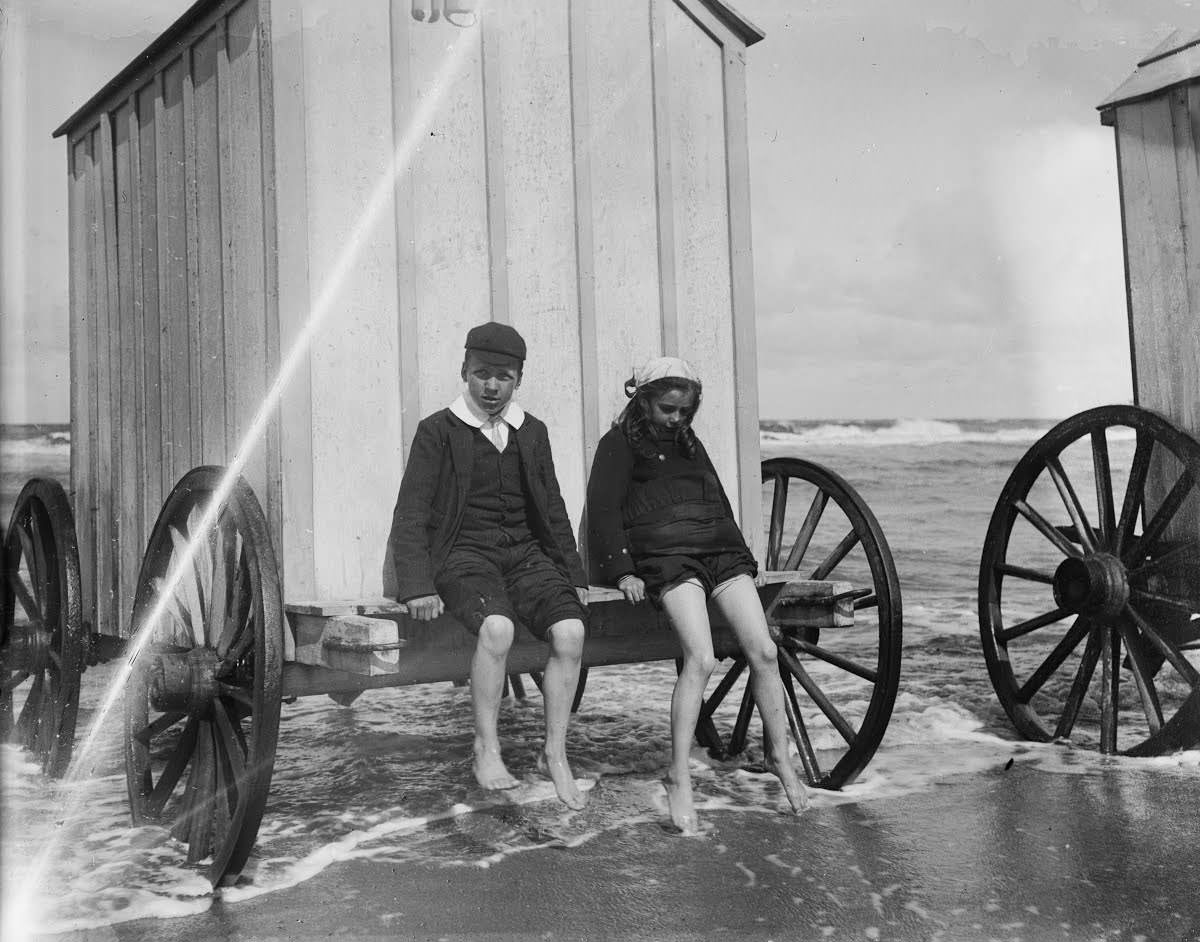 Everyday Life in Dublin, Ireland at the Turn of the 20th Century