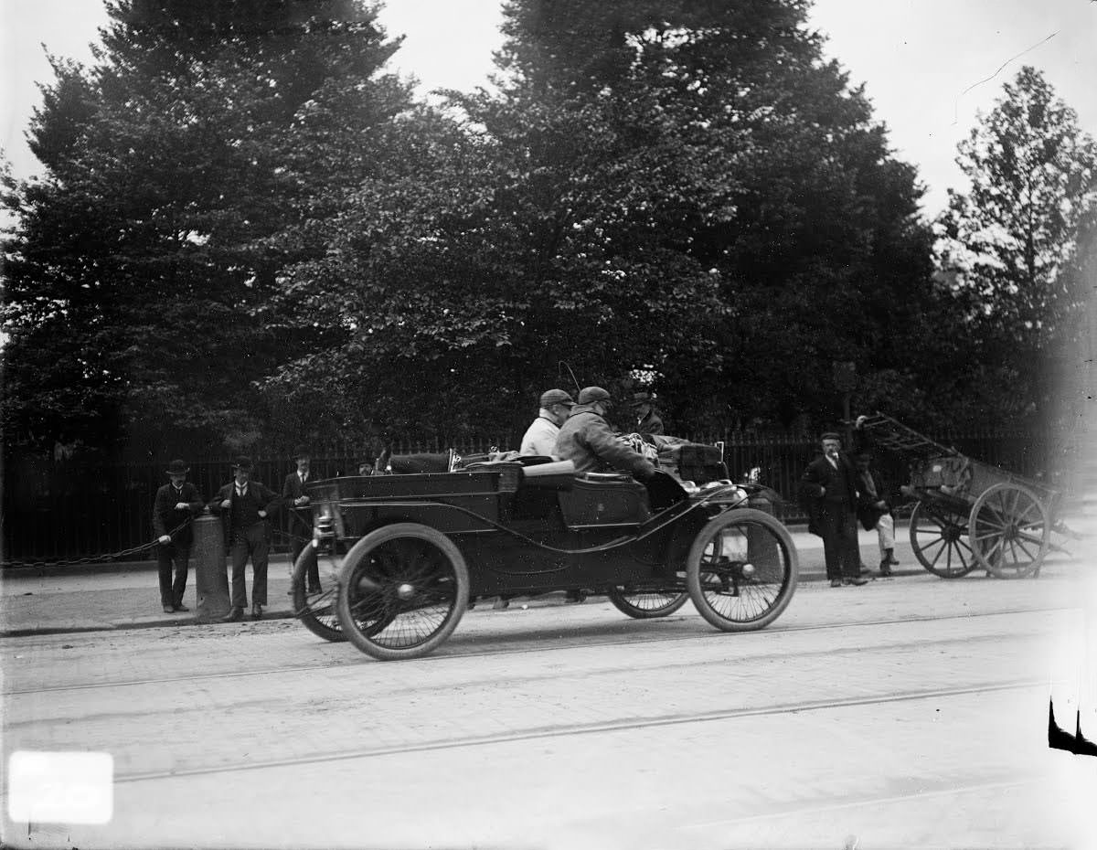 Everyday Life in Dublin, Ireland at the Turn of the 20th Century