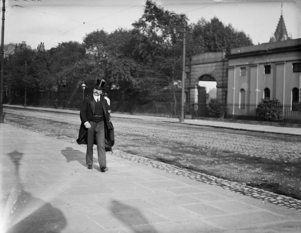 Everyday Life in Dublin, Ireland at the Turn of the 20th Century