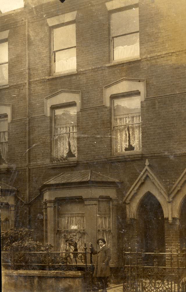 Gothic-style terrace house