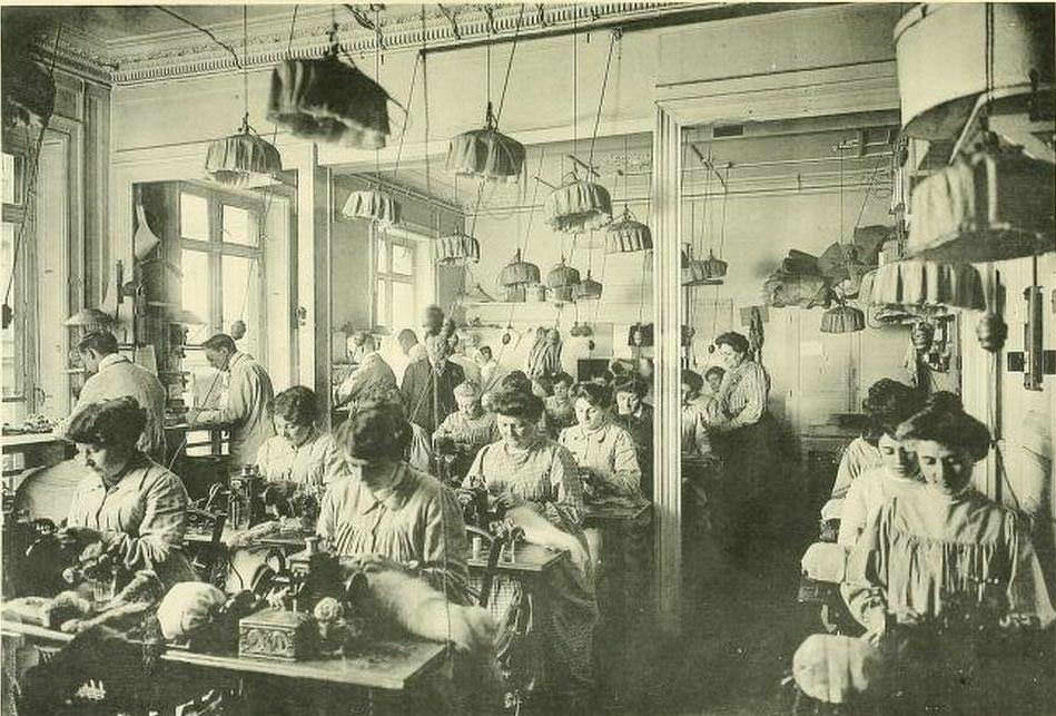 Edwardian Paris Fashion Houses: Stunning Photos of Beautiful Ladies in Tailor Stores in the 1910s