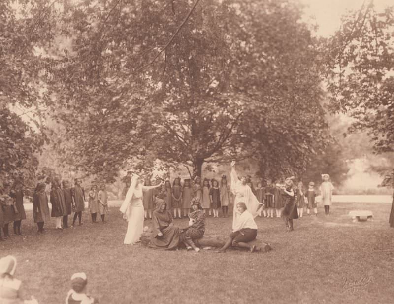 The Girton School upper and lower schools 1914 performance of "Sanctuary