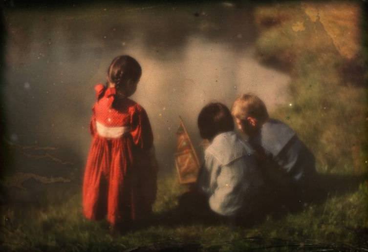 Ethereal and Dreamlike Autochrome Photography of Heinrich Kühn from the 1900s