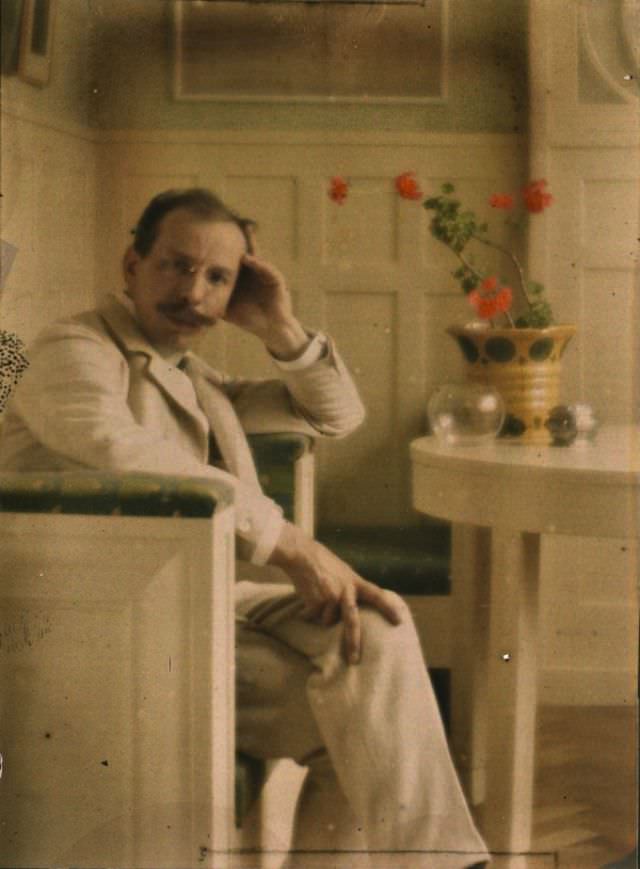 Ethereal and Dreamlike Autochrome Photography of Heinrich Kühn from the 1900s