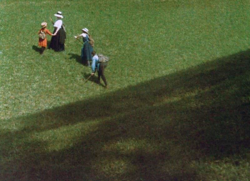 Ethereal and Dreamlike Autochrome Photography of Heinrich Kühn from the 1900s