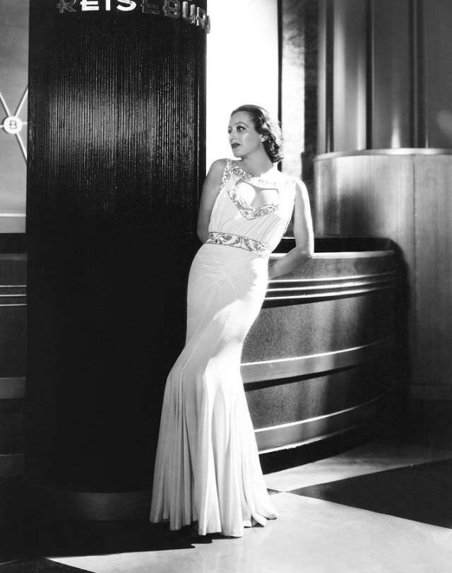 Joan Crawford during the filming of 'Grand Hotel (1932)'