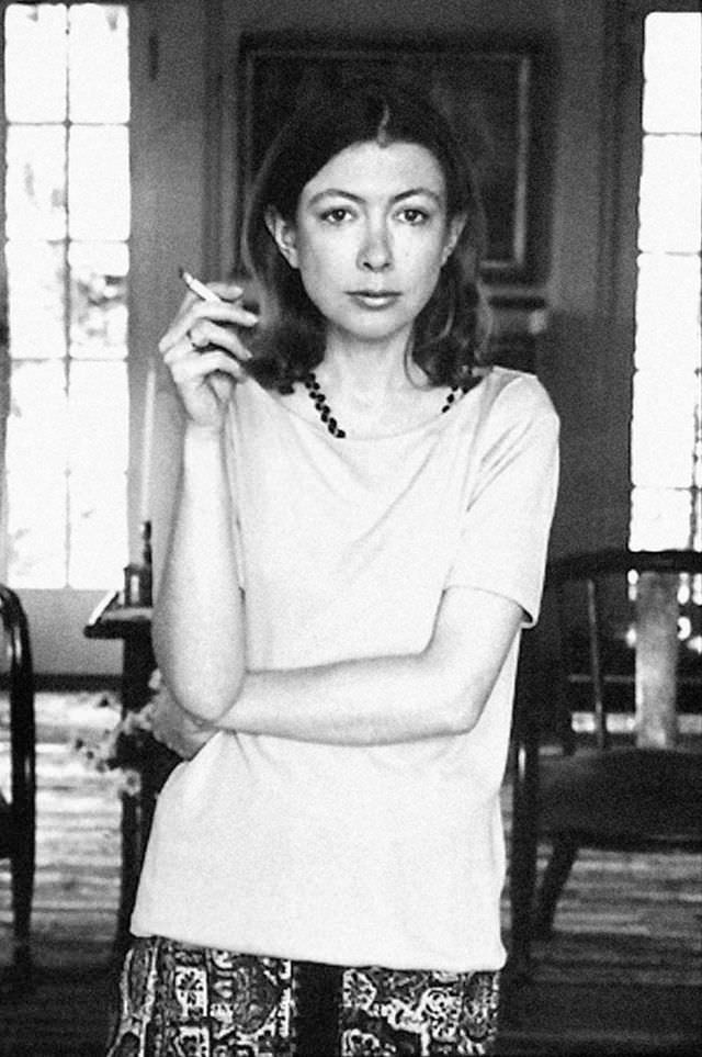 Joan Didion: Life Story and Fabulous Photos of the Legendary American Writer