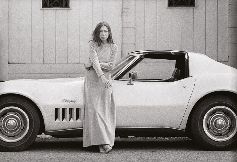 Joan Didion: Life Story and Fabulous Photos of the Legendary American Writer