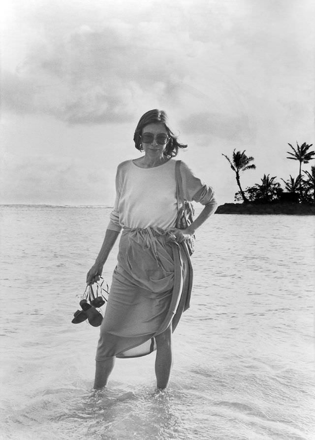 Joan Didion: Life Story and Fabulous Photos of the Legendary American Writer