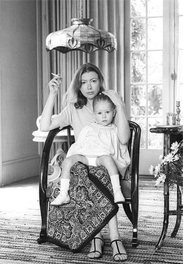 Joan Didion: Life Story and Fabulous Photos of the Legendary American Writer