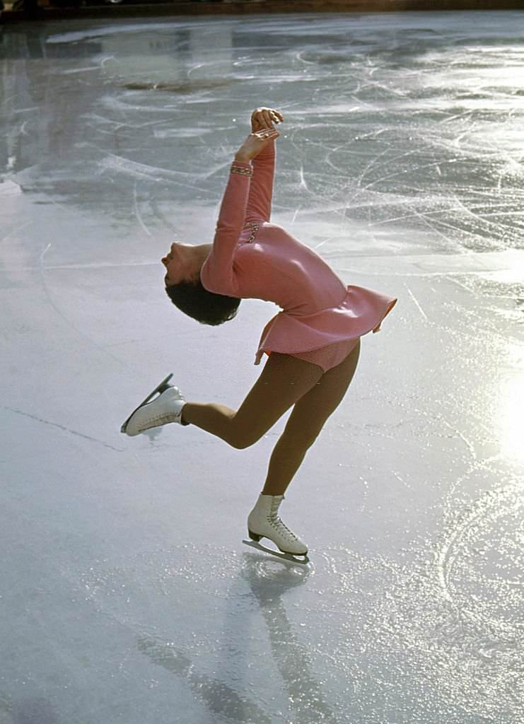 Peggy Fleming in action during Free Skating routine at Wiener Eislaufverein, 1967