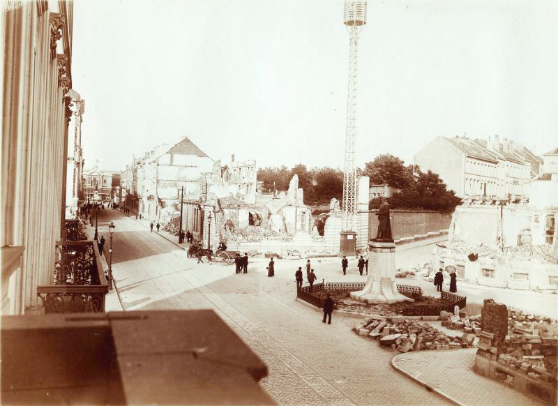 Moonlight tower in background, Leuven, August 1914
