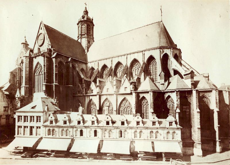 St-Pieterskerk before arson, Leuven, August 1914