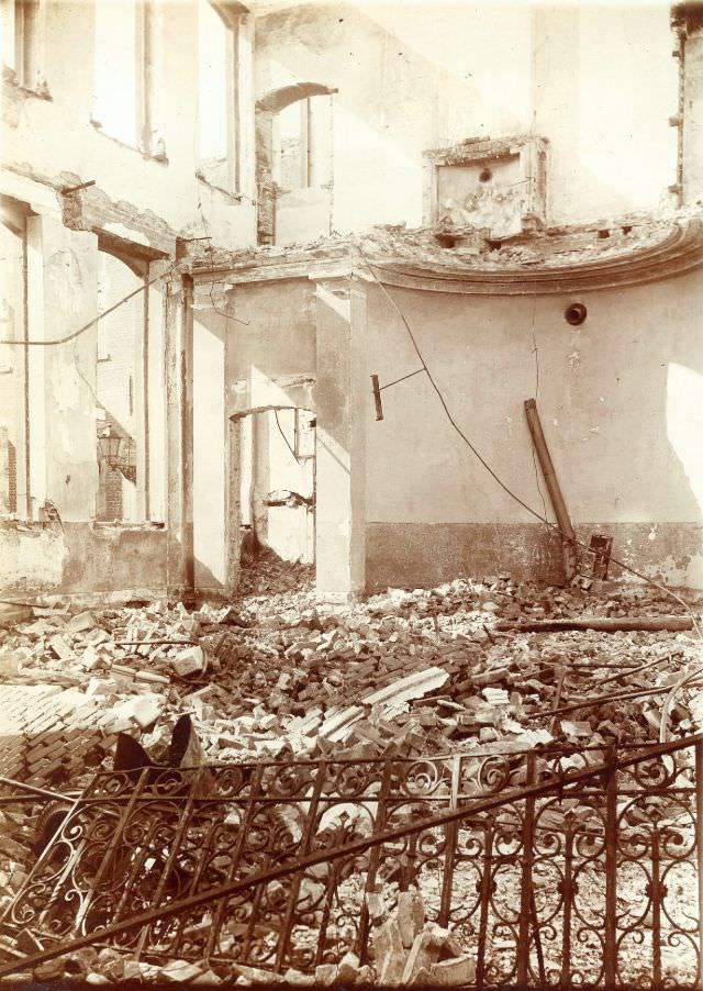 Theatre ruins, Leuven, August 1914