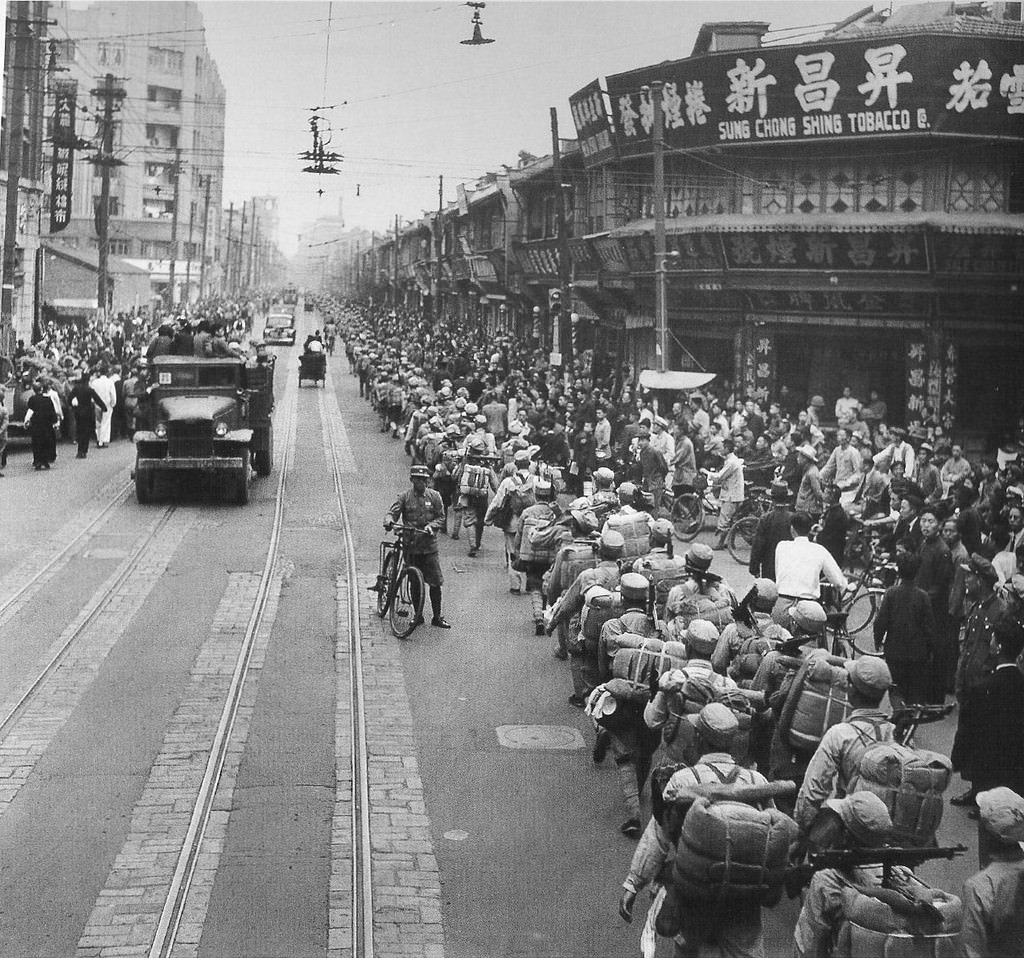 China's Last Days: Fascinating Photos of Life in Shanghai from 1947-1949 by Jack Birns