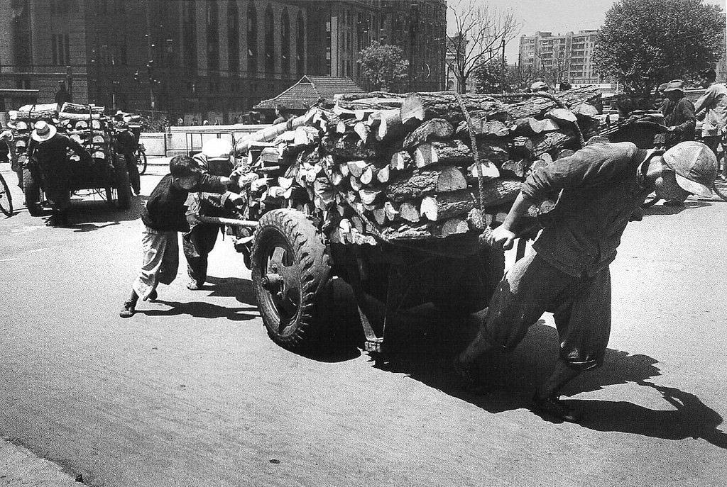 China's Last Days: Fascinating Photos of Life in Shanghai from 1947-1949 by Jack Birns