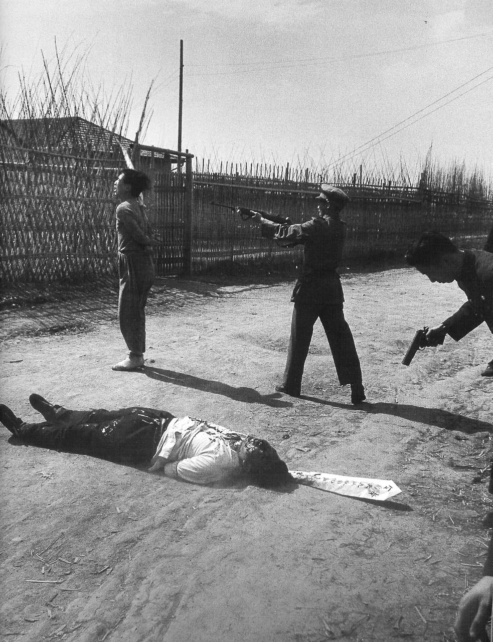 China's Last Days: Fascinating Photos of Life in Shanghai from 1947-1949 by Jack Birns