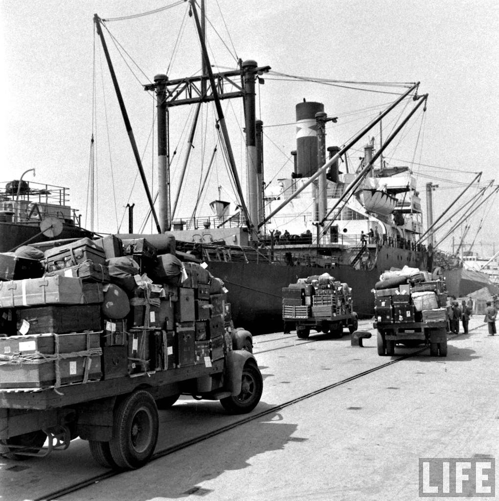 China's Last Days: Fascinating Photos of Life in Shanghai from 1947-1949 by Jack Birns