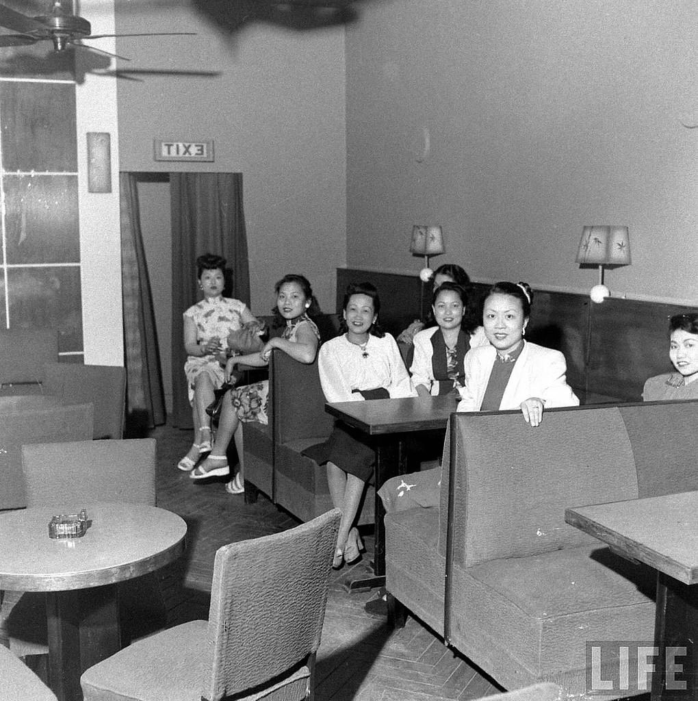 China's Last Days: Fascinating Photos of Life in Shanghai from 1947-1949 by Jack Birns