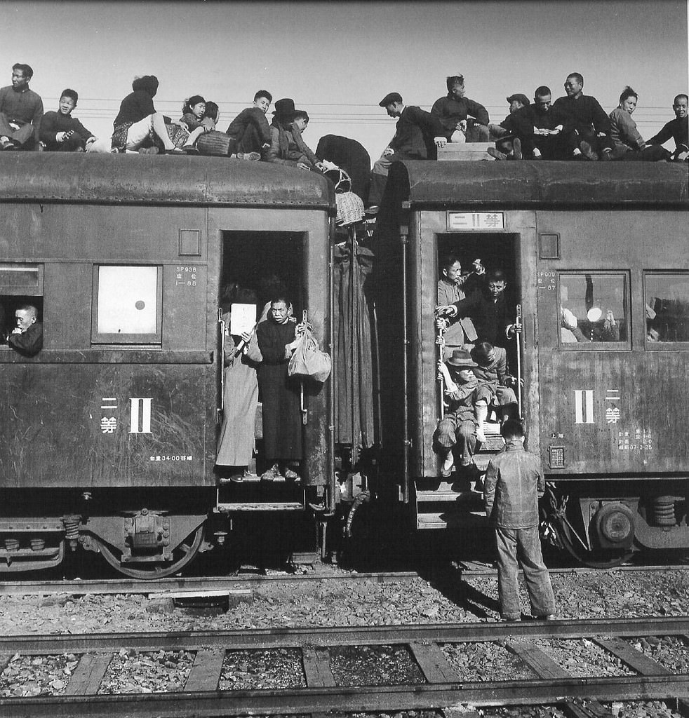 China's Last Days: Fascinating Photos of Life in Shanghai from 1947-1949 by Jack Birns