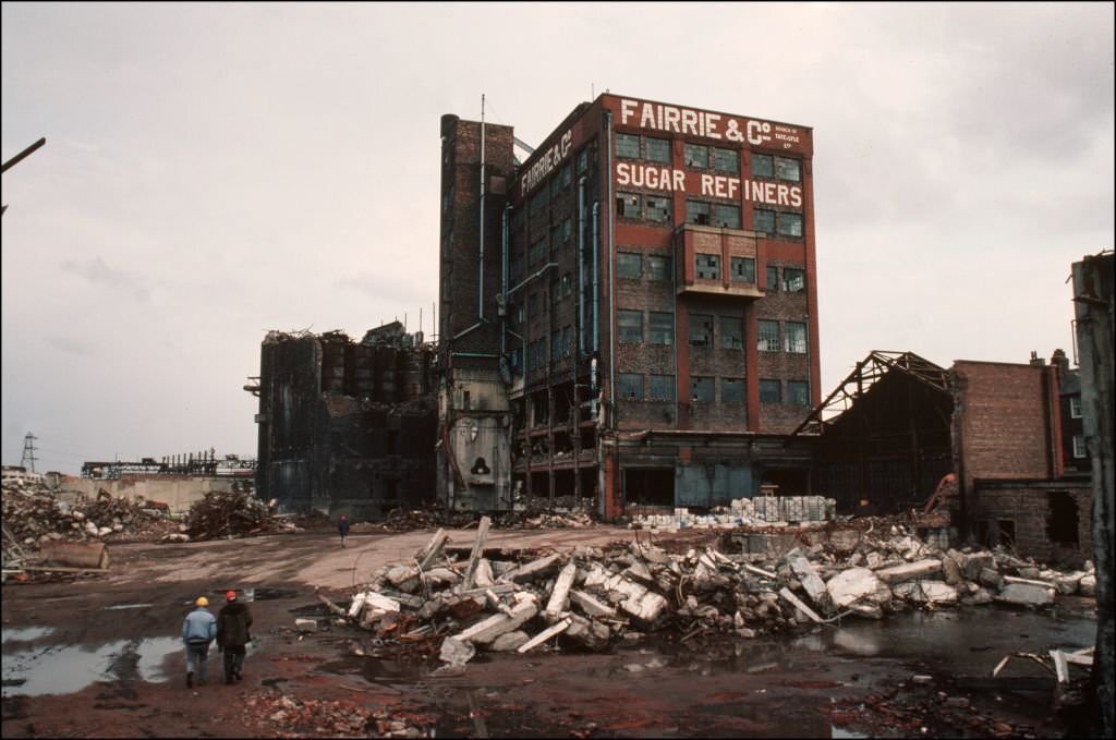 Sugar factory is shutting down in Liverpool, 1980s