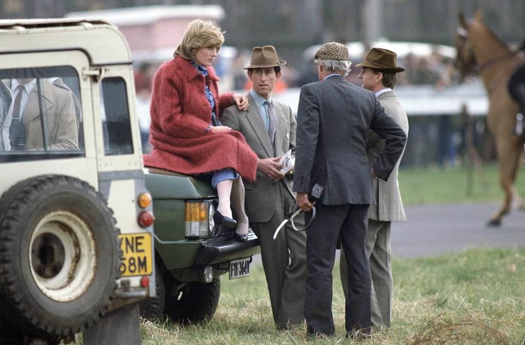 Diana Pregnant Sits At The Grand National Racecourse.