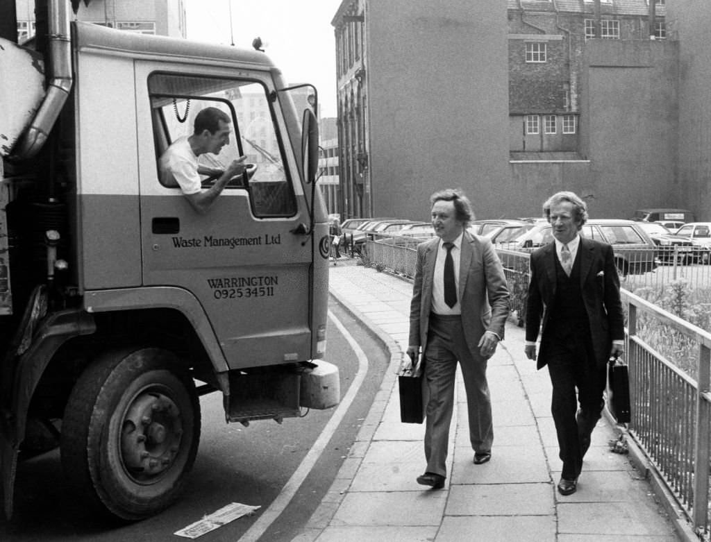 Ken Dodd arriving at court, 20th July 1989.