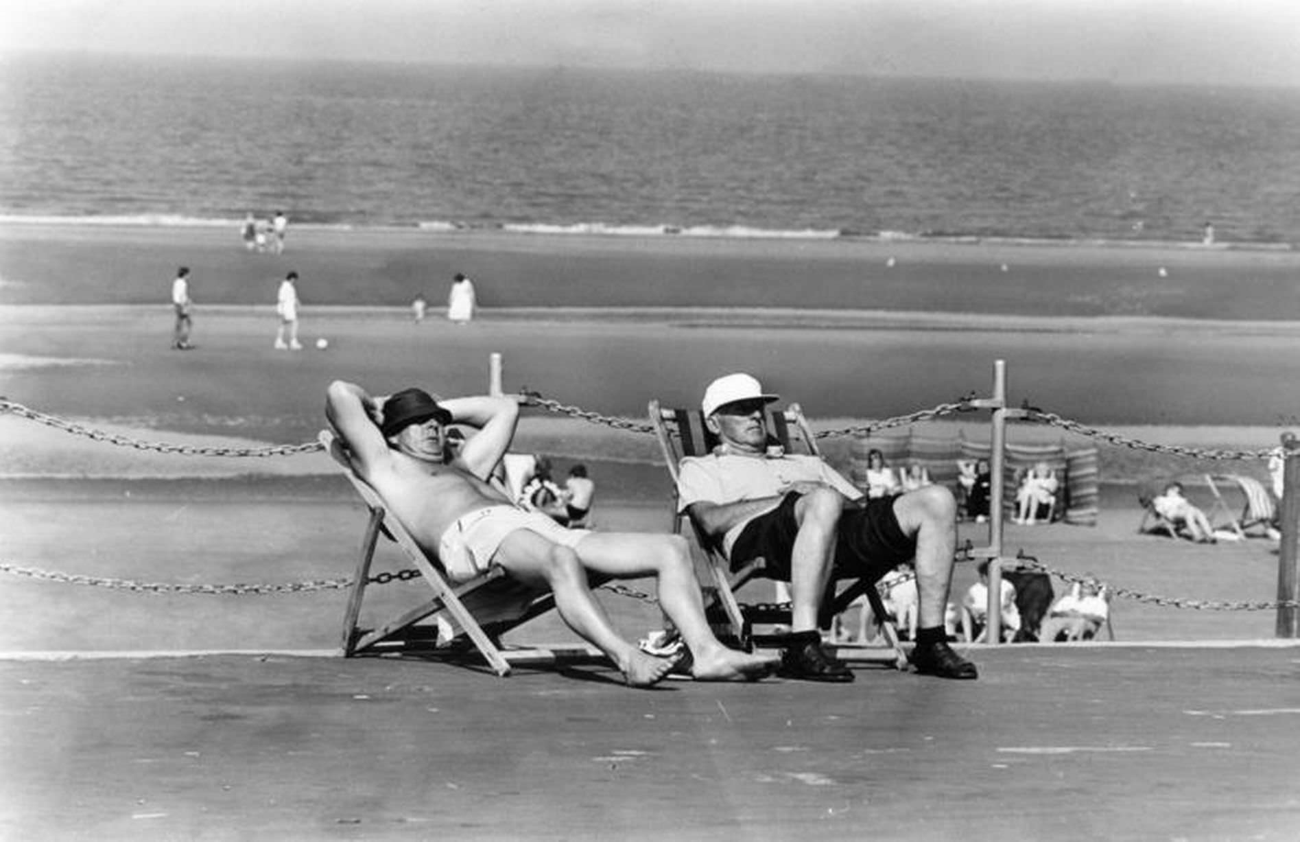 Merseyside Beach Scenes, 23rd July 1987.