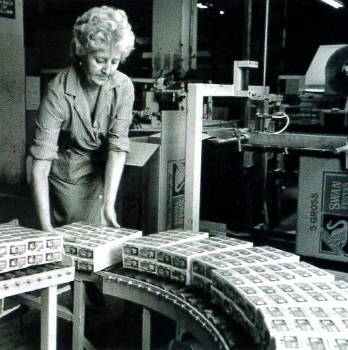 A match packer at work in the Bryant & May factory in Speke in 1980