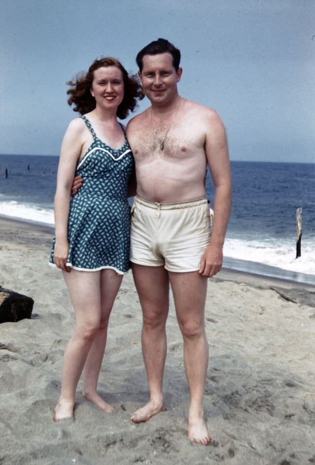 Beautiful Vintage Photos of Lovely Couples from the 1940s