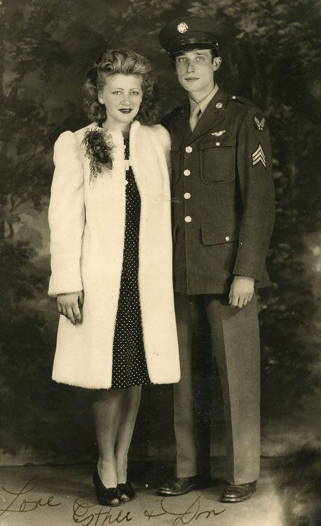 Beautiful Vintage Photos of Lovely Couples from the 1940s