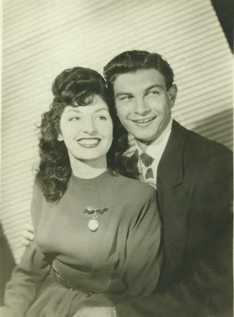 Beautiful Vintage Photos of Lovely Couples from the 1940s