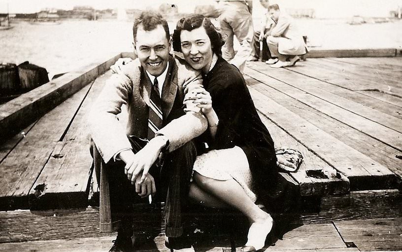 Beautiful Vintage Photos of Lovely Couples from the 1940s