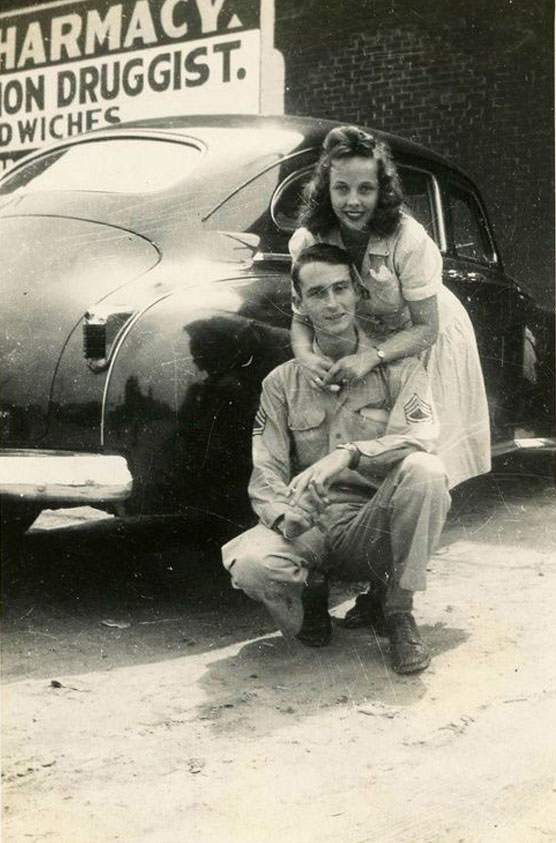 Beautiful Vintage Photos of Lovely Couples from the 1940s