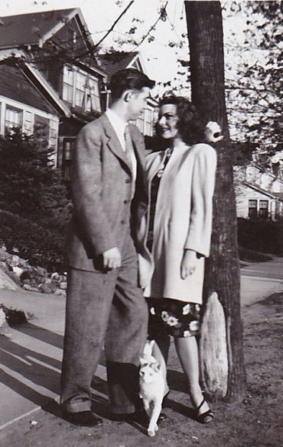 Beautiful Vintage Photos of Lovely Couples from the 1940s