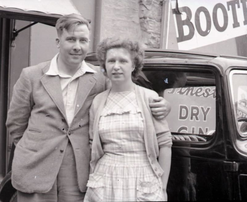 Beautiful Vintage Photos of Lovely Couples from the 1940s