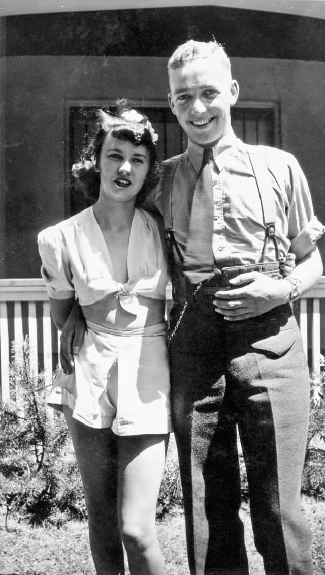 Beautiful Vintage Photos of Lovely Couples from the 1940s