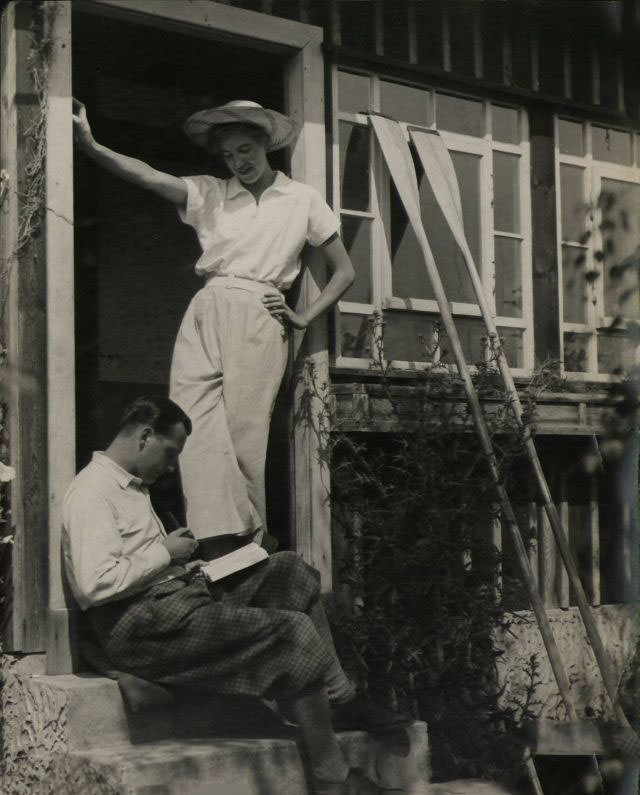 Beautiful Vintage Photos of Lovely Couples from the 1940s