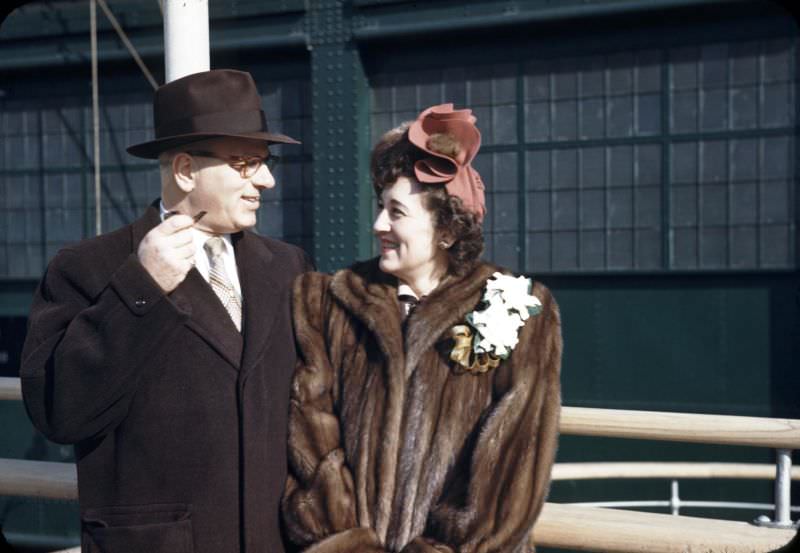 Beautiful Vintage Photos of Lovely Couples from the 1940s