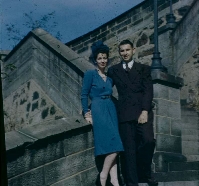 Beautiful Vintage Photos of Lovely Couples from the 1940s