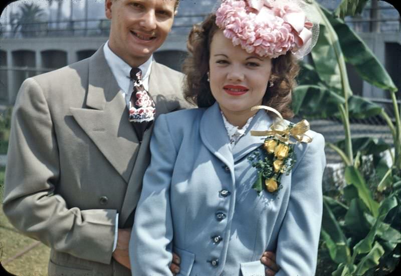 Beautiful Vintage Photos of Lovely Couples from the 1940s