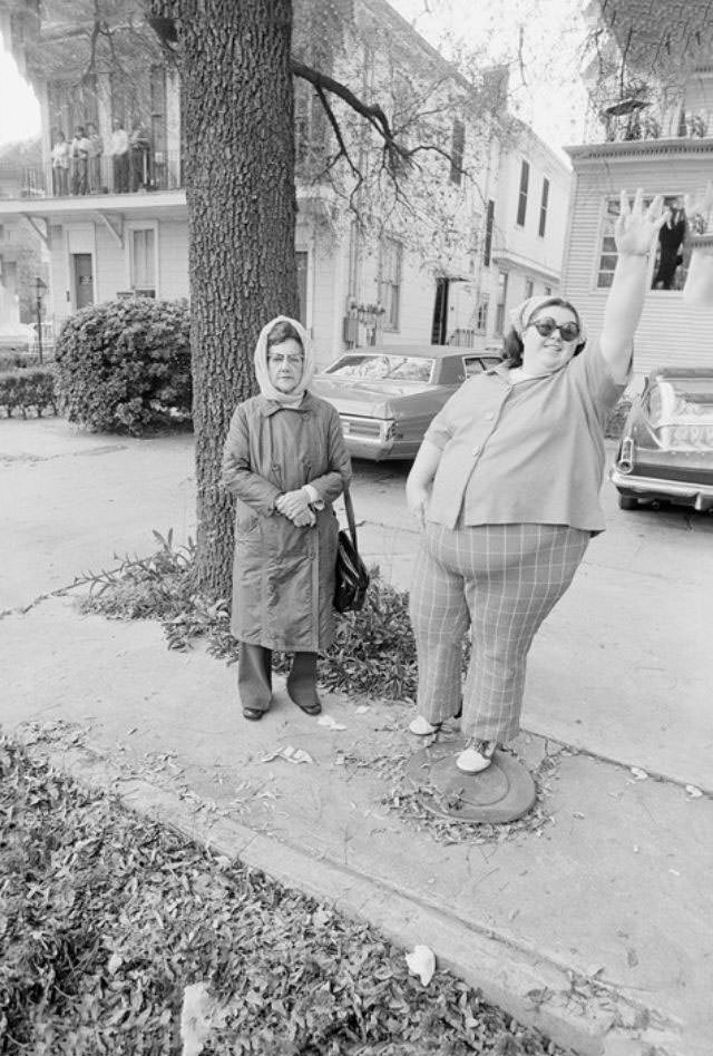 Fabulous Photos of Mardi Gras, New Orleans from the 1970s and 1980s by Bruce Gilden