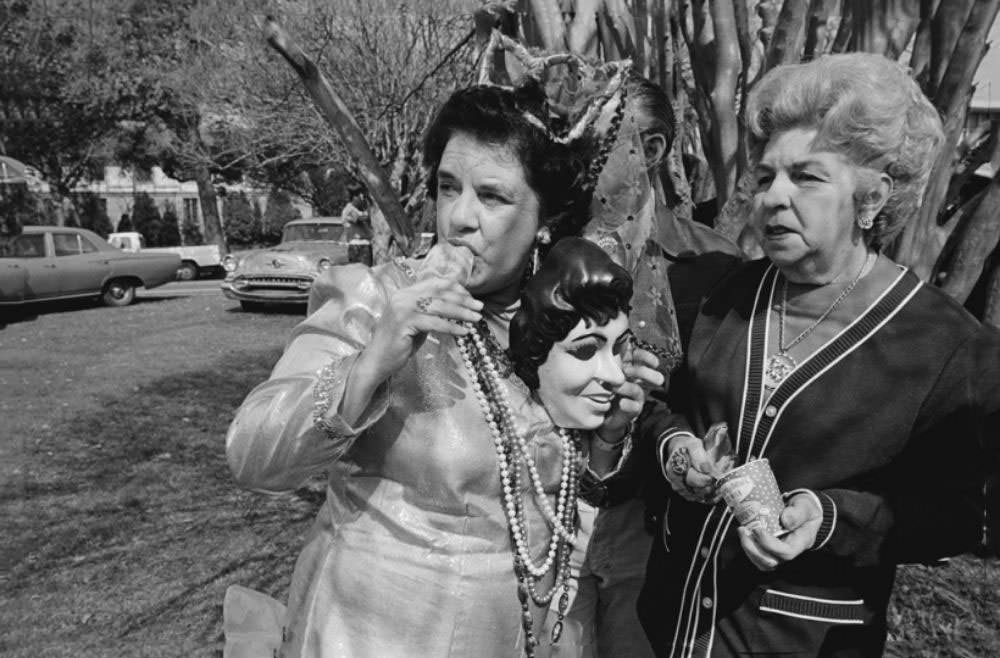 Fabulous Photos of Mardi Gras, New Orleans from the 1970s and 1980s by Bruce Gilden