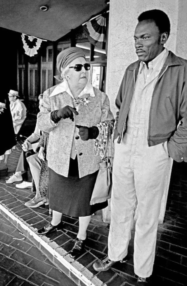 Fabulous Photos of Mardi Gras, New Orleans from the 1970s and 1980s by Bruce Gilden