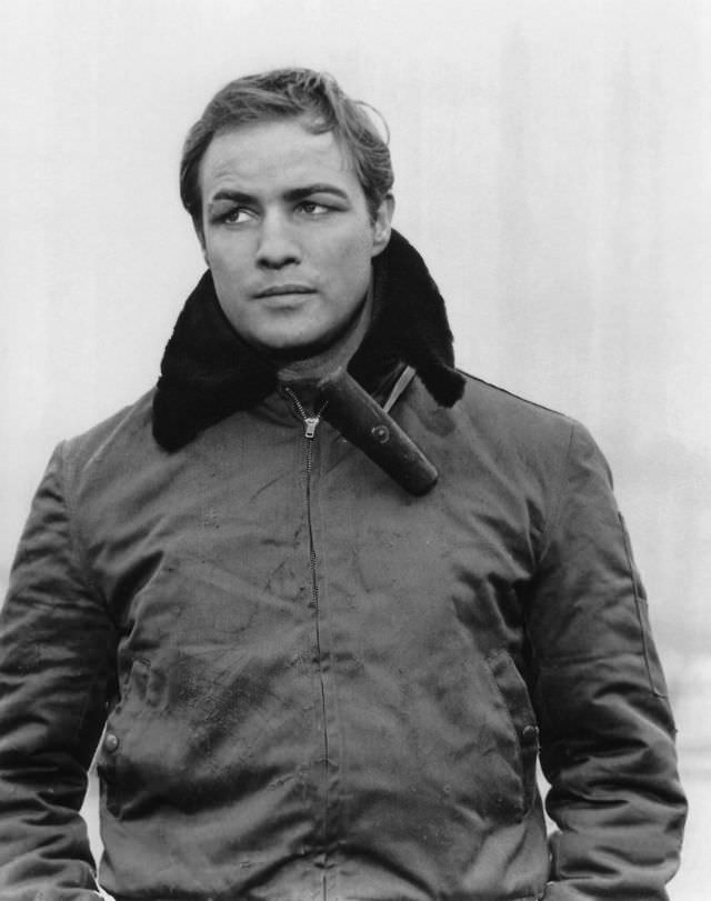 Fabulous Photos of Marlon Brando during the filming of 'On the Waterfront (1954)'