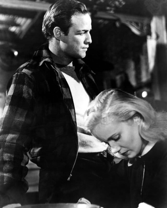 Fabulous Photos of Marlon Brando during the filming of 'On the Waterfront (1954)'