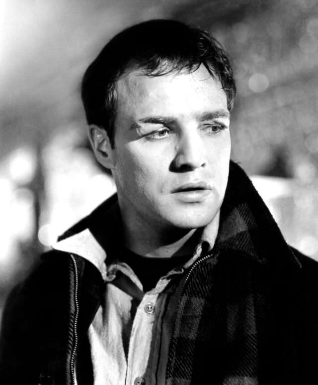 Fabulous Photos of Marlon Brando during the filming of 'On the Waterfront (1954)'